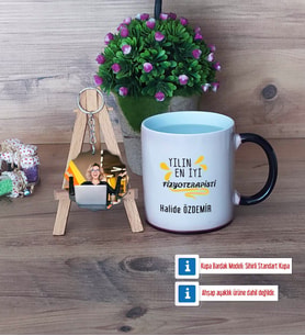 En İyi Fizyoterapist Kupa Bardak Beyaz ve Fotoğraflı Ahşap Anahtarlık Hediye (Model 9)