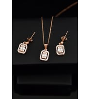 Papatya Silver 925 Ayar Gümüş Zirkon Baget Taşlı Çivili Küpe Ve Tepelikli Baget Kare Taş Kolye Set (Rose)