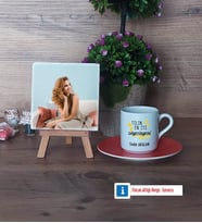 En İyi Diyetisyen Fotoğraflı Dekoratif Taş, Ahşap Altlıklı Türk Kahvesi Fincanı Hediye (Model 8)