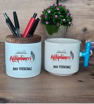 Kütüphaneci Hediye Sepeti Kupa Bardak T Kulplu, Kalemlik Hediyeleri Kütüphaneciye Hediye (Model 3)