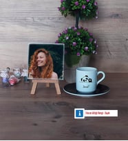 Sevimli Panda Fotoğraflı Dekoratif Taş, Ahşap Altlıklı Türk Kahvesi Fincanı Hediye (Model 7)