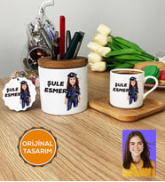 Kişiye Özel Karikatürlü Polis Hediye Seti Türk Kahvesi Fincanı, Kalemlik, Anahtarlık Kadın Polise Polisler Günü Hediyesi (Ahşap)