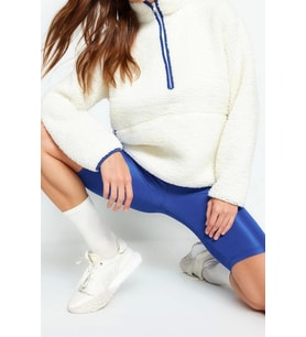 Tarz Regular Dik Yaka Düşük Kol Regular Peluş Örme Spor Sweatshirt (Beyaz)