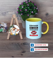 Kadın Öğretmene Hediye Kupa Bardak Beyaz ve Fotoğraflı Ahşap Anahtarlık Hediye (Model 7)