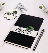 BK Gift Kişiye Özel Pilot Beyaz Defter Kalem Ve Anahtarlık Hediye Seti (Model 2)