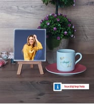 İsme Özel Doğum Günü Hediyesi Fotoğraflı Dekoratif Taş, Ahşap Altlıklı Türk Kahvesi Fincanı Hediye (Model 6)