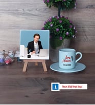 İcra Memuru Fotoğraflı Dekoratif Taş, Ahşap Altlıklı Türk Kahvesi Fincanı Hediye (Model 2)