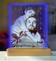 Kişiye Özel Resimli Dikey Dikdörtgen Ahşap Altlıklı Led Gece Lambası (Mavi)