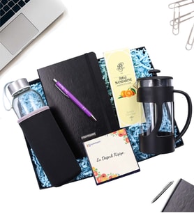 Kişiye Özel Siyah Defter & Gümüş Renk Detaylı Kalem & Özel Kılıflı 500Ml Su Matarası & Rebul Mandalina Kolonya & Siyah French Press Hediye Seti (Model 8)
