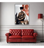 Metal Çerçeveli Temperli Cam Tablo Üniformalı Atatürk Görseli (Gümüş)