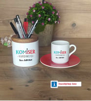 Komiser Yardımcısı Hediyeleri Türk Kahvesi Fincanı Kırmızı, Kalemlik Kişiye Özel Hediye (Model 1)