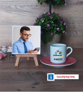 Muhasebeci Fotoğraflı Dekoratif Taş, Ahşap Altlıklı Türk Kahvesi Fincanı Hediye (Model 6)