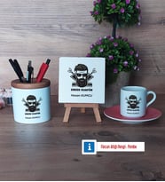 Erkek Kuaförü Hediye Seti Dekoratif Taş, Kalemlik, Ahşap Altlıklı Türk Kahvesi Fincanı Hediye (Model 6)