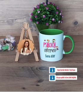 Psikoloji Öğretmeni Kupa Bardak Beyaz ve Fotoğraflı Ahşap Anahtarlık Hediye (Model 14)