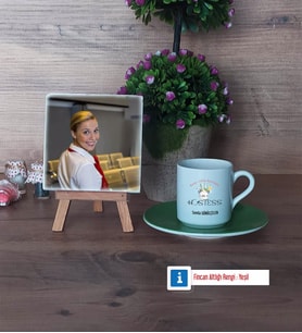 Hostes Fotoğraflı Dekoratif Taş, Ahşap Altlıklı Türk Kahvesi Fincanı Hediye (Model 9)