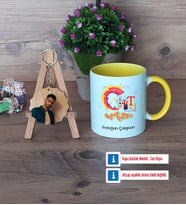 Grafiker Kupa Bardak Beyaz ve Fotoğraflı Ahşap Anahtarlık Hediye (Model 7)