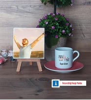 Paramedik Fotoğraflı Dekoratif Taş, Ahşap Altlıklı Türk Kahvesi Fincanı Hediye (Model 6)