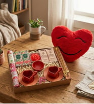 Kalp Yastık & El Yapımı Kalp Çömlek Kahve Fincanı & Kase & Tütsü Seti & Mum & Kahve & Kokulu Mendil & Epoksi Harf Anahtarlık (02)  Anneler günü özel