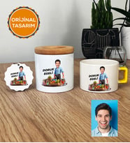 Kişiye Özel Karikatürlü Diyetisyen Hediye Seti Lüks Fincan, Kalemlik, Anahtarlık Diyetisyenler Günü Hediyesi Erkek Diyetisyene Hediye (Sarı)