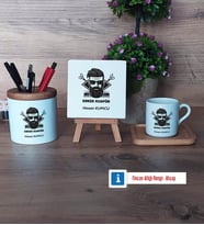 Erkek Kuaförü Hediye Seti Dekoratif Taş, Kalemlik, Ahşap Altlıklı Türk Kahvesi Fincanı Hediye (Model 1)