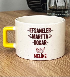 Kişiye Özel Efsaneler Martta Doğar Hediye Lüks Fincan Doğum Günü Hediyesi (Sarı)