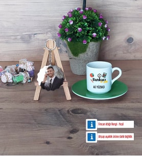 Bankacı Türk Kahvesi Fincanı Ahşap Altlıklı ve Fotoğraflı Ahşap Anahtarlık Hediye (Model 9)