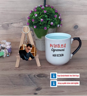 Psikoloji Öğretmeni Kupa Bardak Beyaz ve Fotoğraflı Ahşap Anahtarlık Hediye Öğretmenler Günü Hediyesi (Model 10)