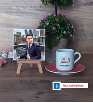 Okul Müdürü Fotoğraflı Dekoratif Taş, Ahşap Altlıklı Türk Kahvesi Fincanı Hediye Öğretmenler Günü Hediyesi (Model 6)