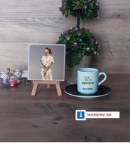 Öğretmene Hediye Fotoğraflı Dekoratif Taş, Ahşap Altlıklı Türk Kahvesi Fincanı Hediye (Model 7)