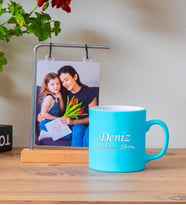 Kişiye Özel Ahşap Standlı Fotoğraflı Çerçevesi & Renkli Kupa Bardak Model no:875 (Açık Mavi)