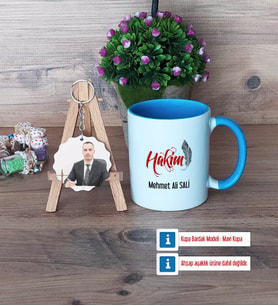 Hakim Kupa Bardak Beyaz ve Fotoğraflı Ahşap Anahtarlık Hediye (Model 4)