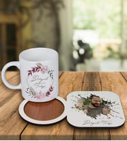 Kişiye Özel Tasarım Kupa Bardak Ve Fotoğraflı Ahşap Bardak Altlığı 99342 (Sarı)