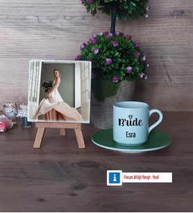Bride Fotoğraflı Dekoratif Taş, Ahşap Altlıklı Türk Kahvesi Fincanı Hediye (Model 9)