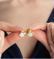 925 Ayar Gümüş Çivili Deniz Kabuğu Küpe (Gold)