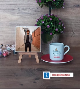 Erkek Türk Dili ve Edebiyatı Öğretmenine Hediye Fotoğraflı Dekoratif Taş, Ahşap Altlıklı Türk Kahvesi Fincanı Hediye (Model 3)