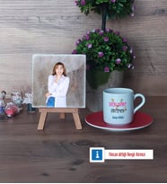 Sosyal Bilgiler Öğretmeni Fotoğraflı Dekoratif Taş, Ahşap Altlıklı Türk Kahvesi Fincanı Hediye (Model 3)