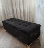 Çizgi Kapitoneli Sandıklı Puf 100 cm Gold Ayak (Siyah)