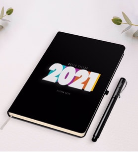 BK Gift Kişiye Özel 2024 Mutlu Yıllar Beyaz Defter ve Kalem Hediye Seti-5 (Siyah)