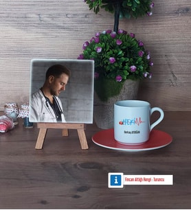 Hekim Fotoğraflı Dekoratif Taş, Ahşap Altlıklı Türk Kahvesi Fincanı Hediye (Model 8)