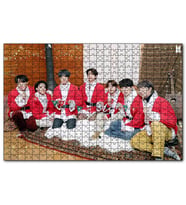 Cakapuzzle BTS Grubu Mutlu Noeller Görseli  Puzzle Yapboz MDF (Ahşap) (255 Parça)