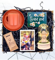 Kişiye Özel Fotoğraflı Set & Renkli Kahve Fincanı & Işıklı Beyaz Melekli Fanus HA1 (Turuncu)