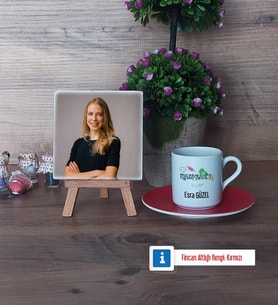 Bankacıya Hediye Fotoğraflı Dekoratif Taş, Ahşap Altlıklı Türk Kahvesi Fincanı Hediye (Model 3)
