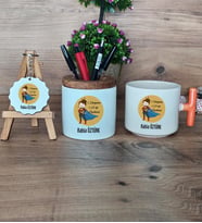 Kadın Öğretmene Hediye Hediye Sepeti Kupa Bardak T Kulplu, Kalemlik ve Anahtarlık Öğretmenler Günü Hediyesi (Model 7)