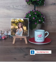 Kadın Sınıf Öğretmenine Hediye Fotoğraflı Dekoratif Taş, Ahşap Altlıklı Türk Kahvesi Fincanı Hediye Öğretmenler Günü Hediyesi (Model 3)