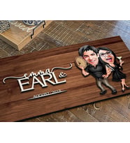 BK Gift Kişiye Özel Sevgililer Karikatürlü Kabartma Figürlü Ahşap Tablo, Duvar Dekoru, Arkadaşa Hediye, Özel Tasarım Ev Hediyesi-18 (Ceviz)