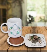 Kişiye Özel Tasarım Kupa Bardak Ve Fotoğraflı Ahşap Bardak Altlığı 99368 (Mavi)