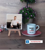 İşaret Dili Öğretmeni Fotoğraflı Dekoratif Taş, Ahşap Altlıklı Türk Kahvesi Fincanı Hediye (Model 6)
