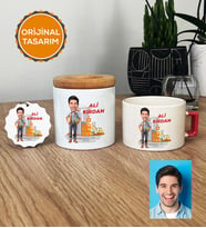 Kişiye Özel Karikatürlü İnşaat Mühendisi Hediye Seti Lüks Fincan, Kalemlik, Anahtarlık Erkek İnşaat Mühendisine Mühendisler Günü Hediyesi (Pembe)