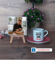 Erkek Öğretmene Hediye Fotoğraflı Dekoratif Taş, Ahşap Altlıklı Türk Kahvesi Fincanı Hediye (Model 6)