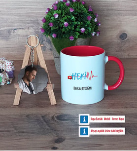 Hekim Kupa Bardak Beyaz ve Fotoğraflı Ahşap Anahtarlık Hediye (Model 2)